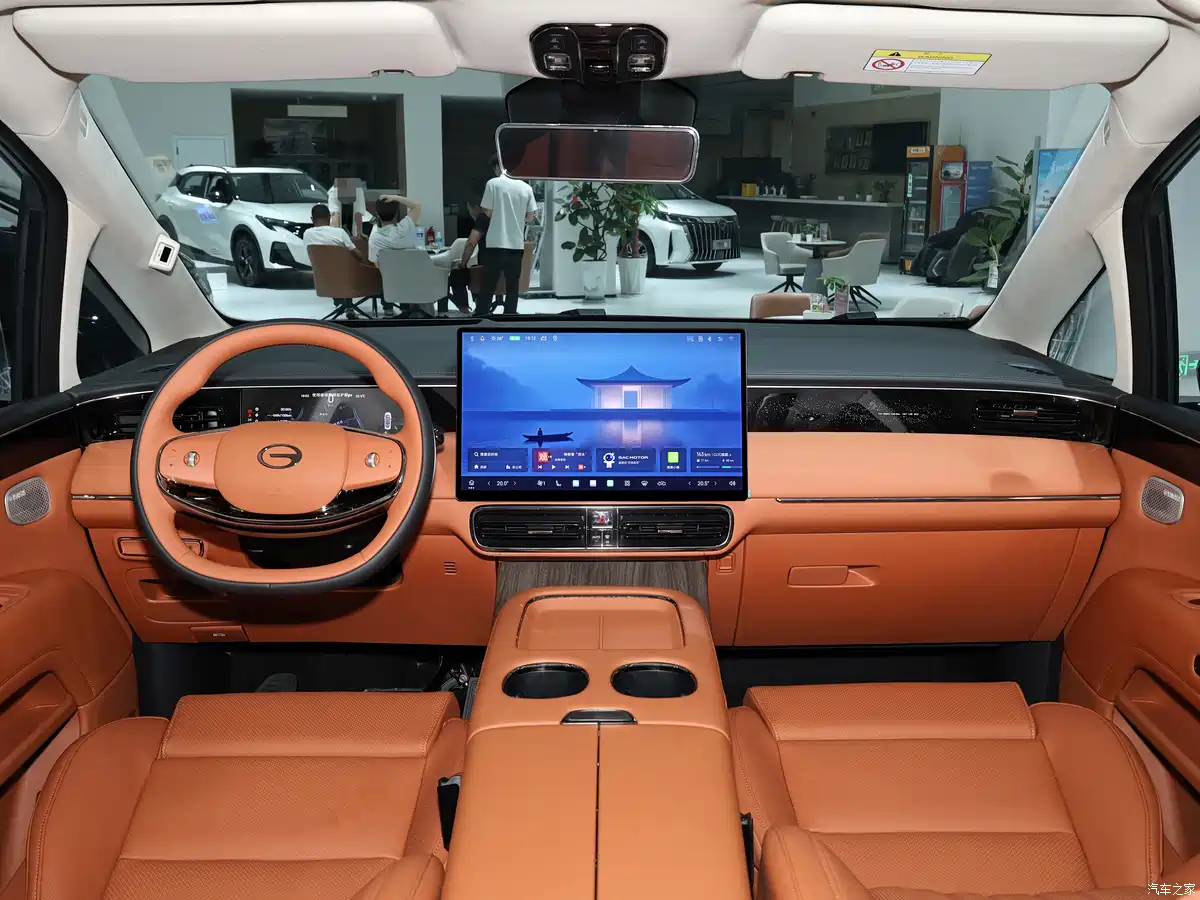 GAC Trumpchi M8 PHEV L interior 17.3-inch screen ADIGO 6.0