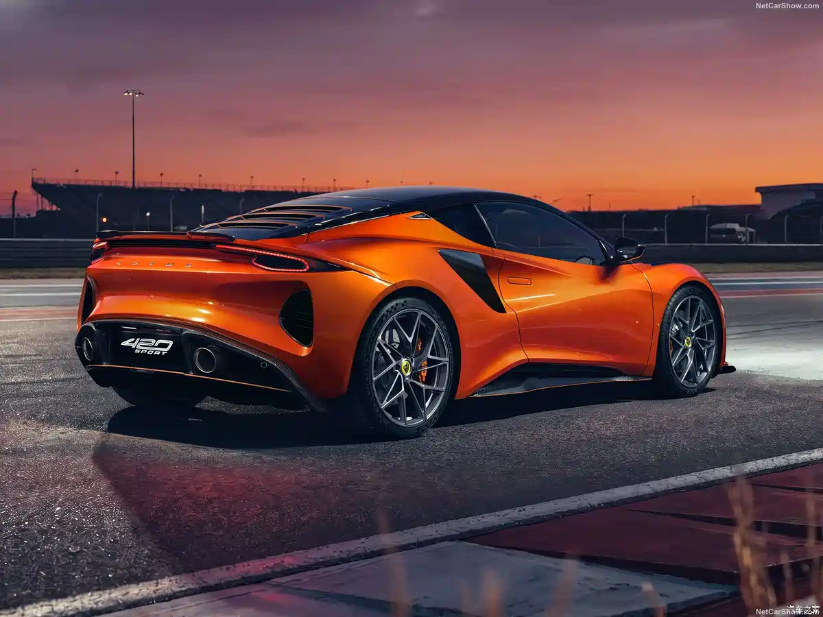 2026 Lotus Emira 420 Sport rear louvred tailgate design