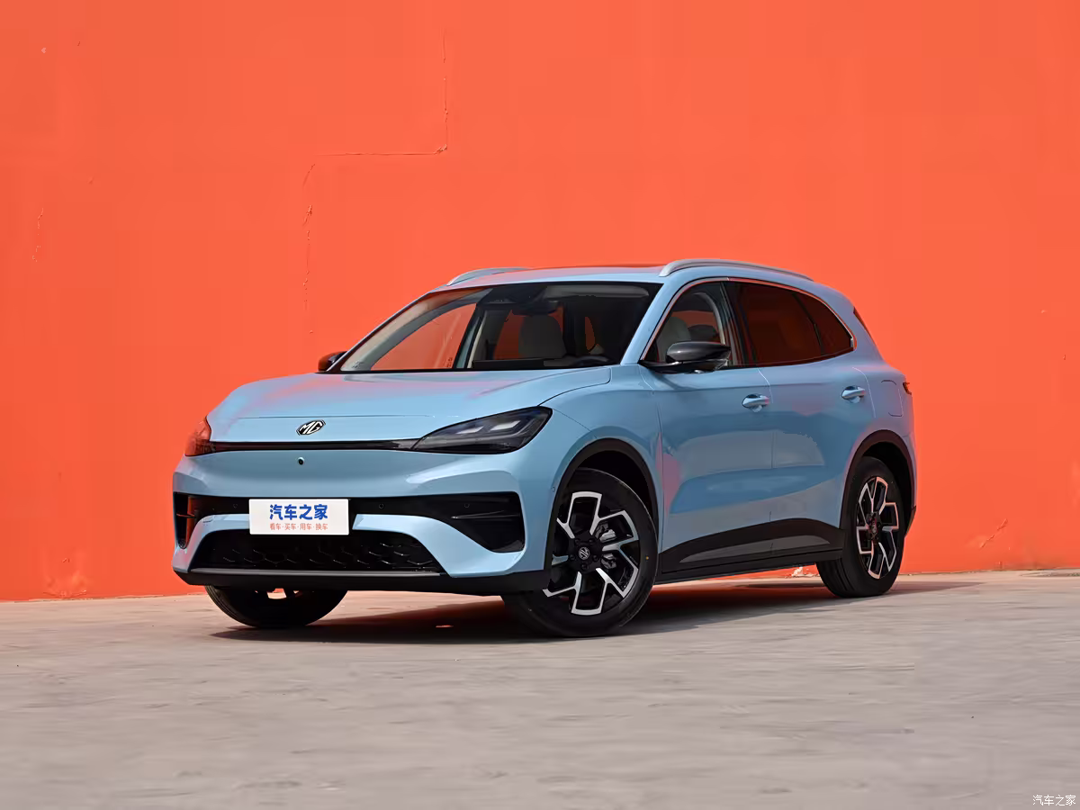 2026 MG 4X electric SUV front view with full-width LED daytime running lights and illuminated logo