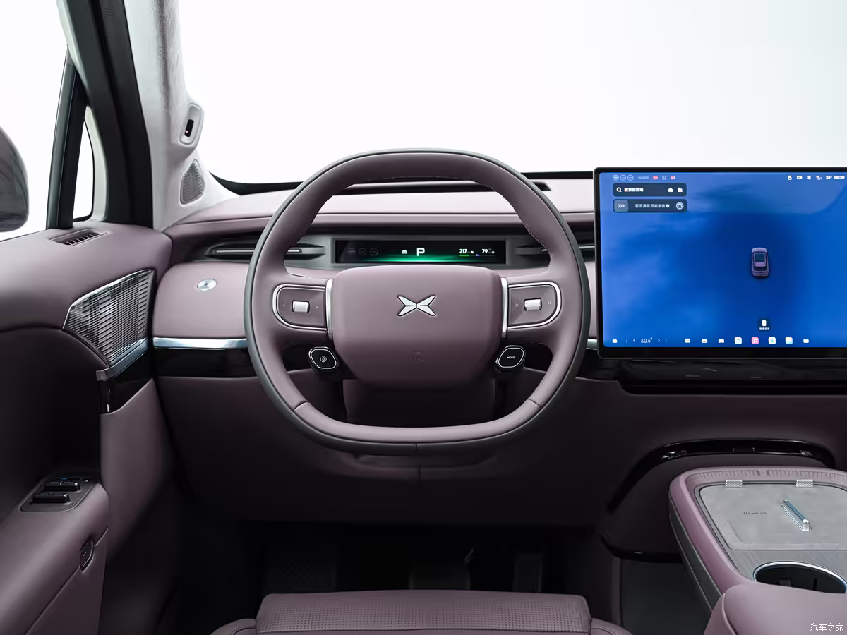 2025 Xpeng GX full-size flagship SUV exterior front three-quarter view