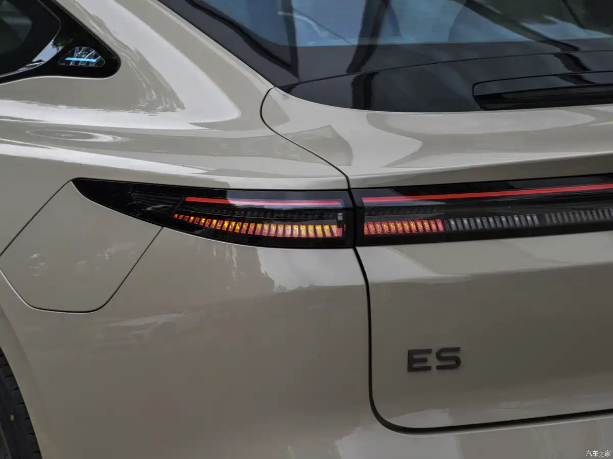 2026 Exeed ES rear full-width LED tail lamp electric spoiler