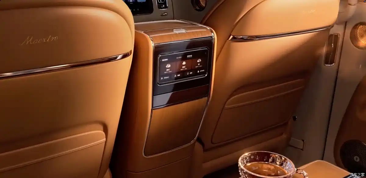 Maextro V800 rear cabin with refrigerator, tray tables, crystal ambient lighting and starlight roof