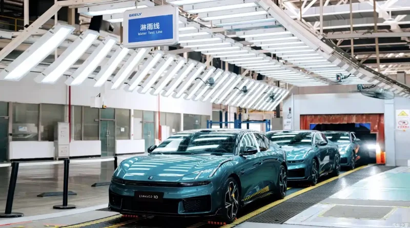 2025 Lynk & Co 10 facelift front fascia with split headlights and LiDAR