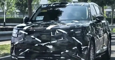 Xiaomi SKYNOMAD Kunlun range-extender SUV spy shot showing boxy off-road design